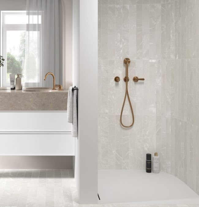 EQUIPE MARMORIS WHITE matt TÖRTFEHÉR márvámnyos hosszúkás UNI burkolat EQUIPE MARMORIS WHITE matt TÖRTFEHÉR márvámnyos hosszúkás UNI burkolat