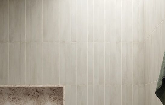 STONELLA SILVER BREEZE meleg szürke színű csúszásmentes padló és falburkolat