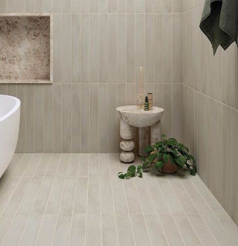 STONELLA SILVER BREEZE meleg szürke színű csúszásmentes padló és falburkolat